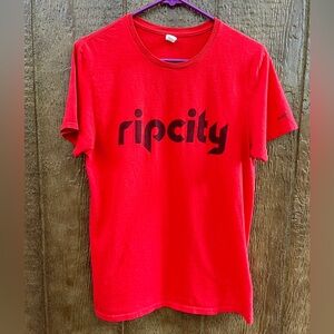 Blazers Rip City Red T-shirt Size Small